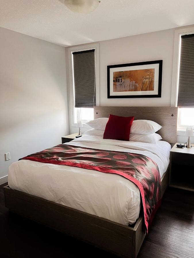 Ramada By Wyndham Fort Mcmurray Exterior photo