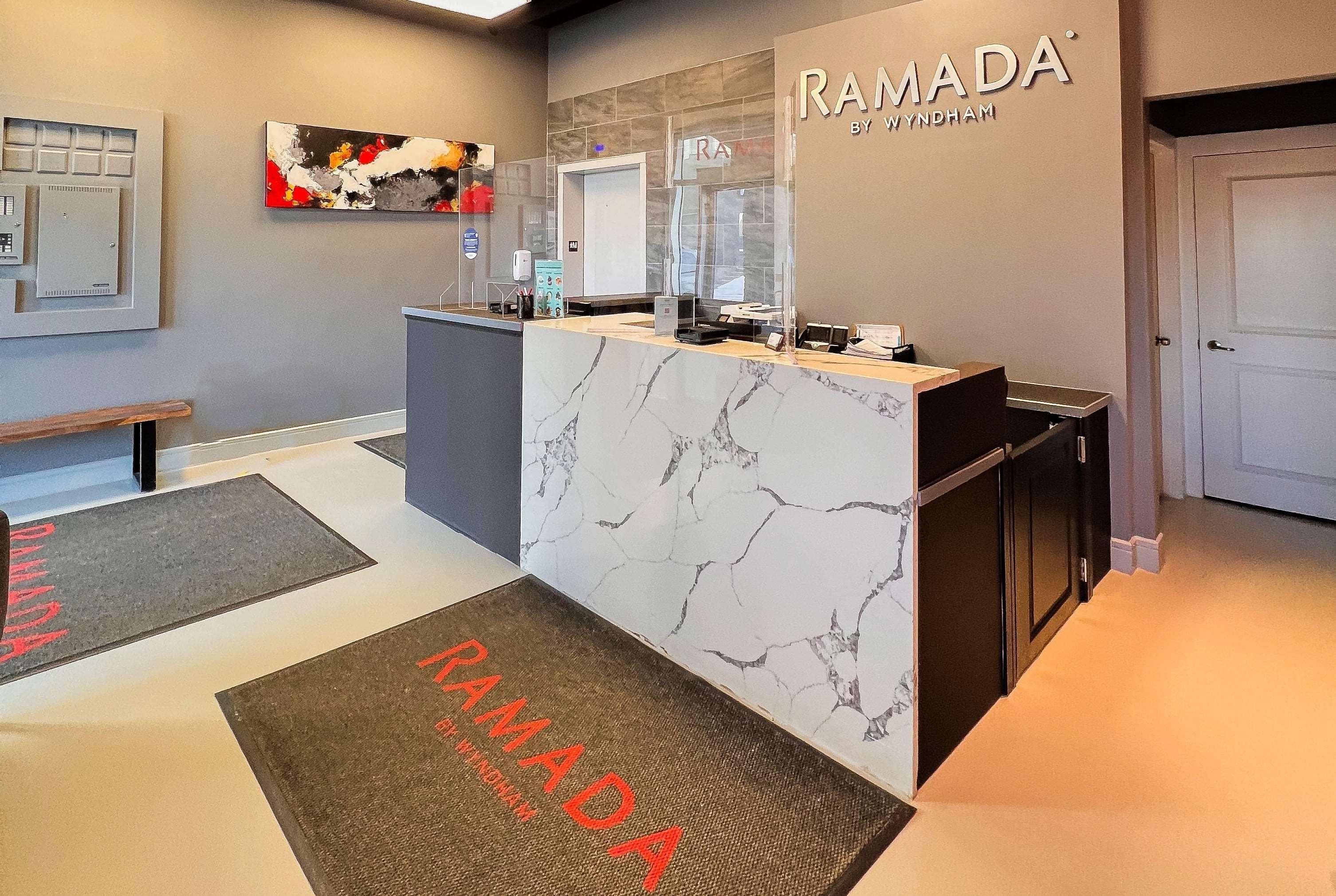 Ramada By Wyndham Fort Mcmurray Exterior photo