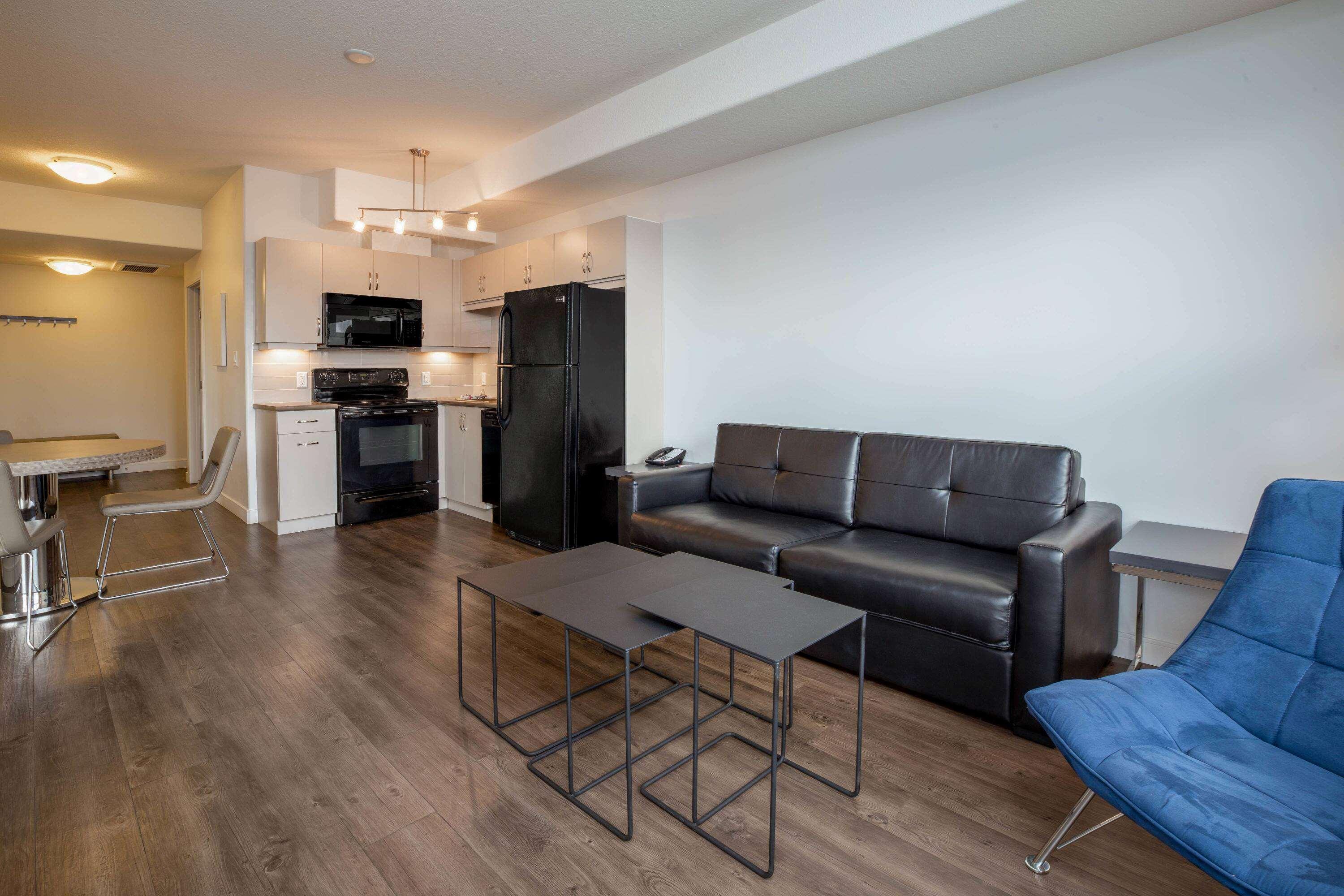 Ramada By Wyndham Fort Mcmurray Exterior photo