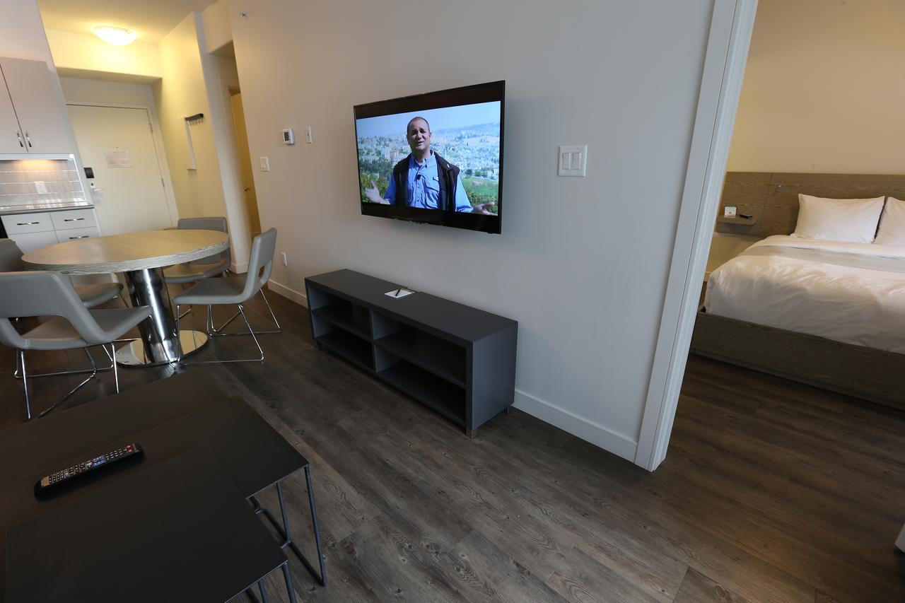 Ramada By Wyndham Fort Mcmurray Exterior photo