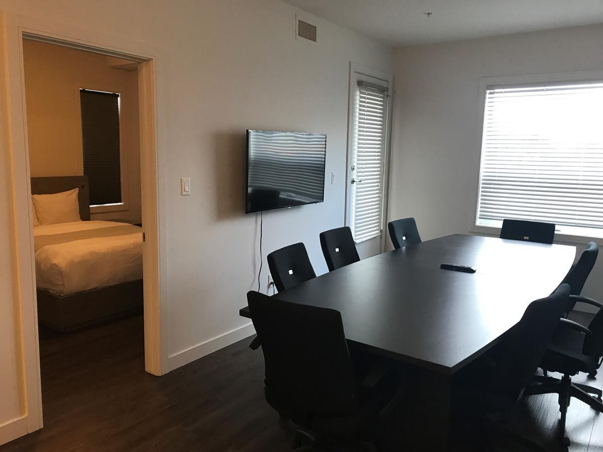 Ramada By Wyndham Fort Mcmurray Exterior photo